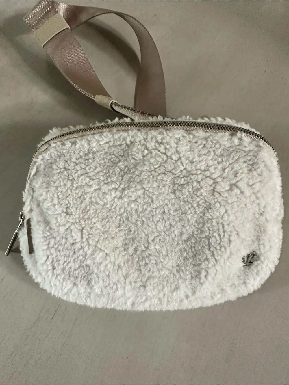 Lululemon Everywhere Fleece Belt Bag 1L - Natural Ivory/Trench (Like New)